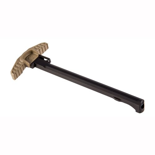 Il Blackhawk No-Latch Ambidextrous Charging Handle migliora il controllo dell'arma, consente ricariche rapide e la risoluzione dei malfunzionamenti senza l'uso del gancio.