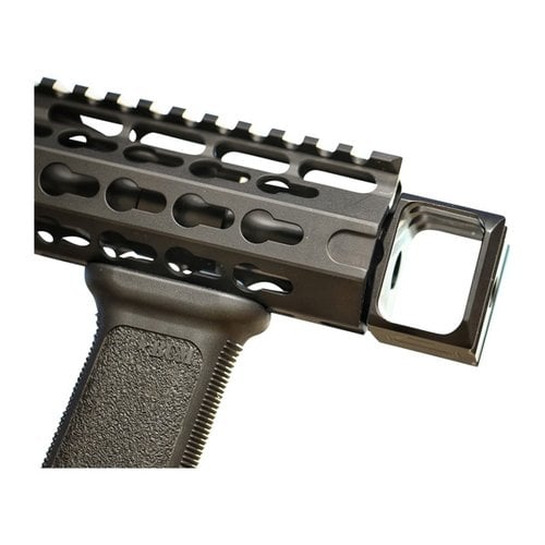 Il Loud And Flashy è un muzzle brake di grandi dimensioni con filettature 1/2x28, progettato per aumentare suono e flash, riducendo rinculo e sollevamento.