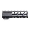 Il WORKHORSE® M-LOK® è un sistema di handguard leggero e slimline per carabine MIL-SPEC, con opzioni di montaggio M-LOK® e una finitura anodizzata nera.