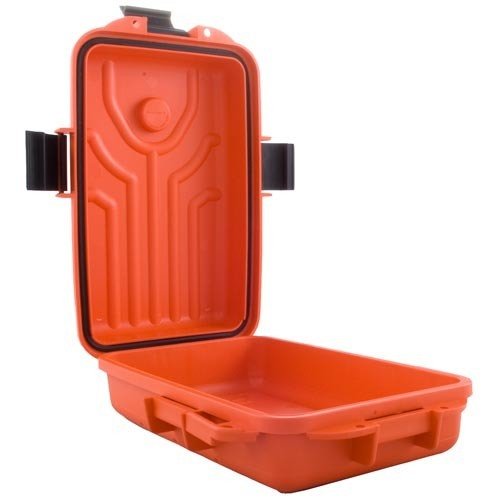 La MTM Survivor Dry Box è impermeabile e resistente, ideale per proteggere munizioni e attrezzature in condizioni estreme. Ottima per cacciatori e appassionati di outdoor.