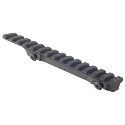 Il montaggio GG&G per Ruger Mini-14 offre un'installazione sicura di ottiche con lunga distanza di osservazione, senza necessità di armamento, in alluminio resistente.