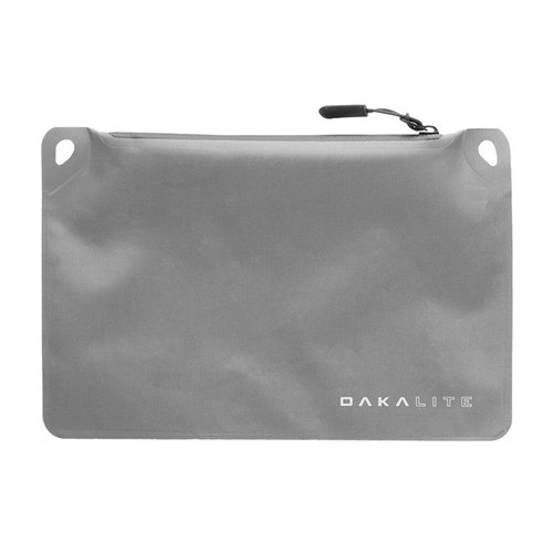 Il DAKA Lite Pouch di Magpul è leggero, altamente impacchettabile e realizzato in nylon 70D TPU-coated, ideale per trasportare elettronica ed equipaggiamento d'emergenza.