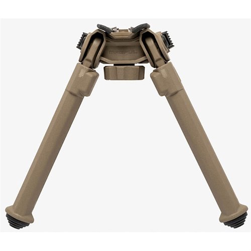 Il MOE Bipod di Magpul è leggero (8oz), offre un'installazione rapida, è compatibile con il sistema Sling Swivel Stud e ha gambe regolabili da 7 a 10 pollici.