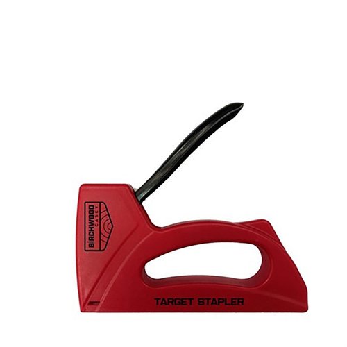 Lo stapler TARGET BIRCHWOOD CASEY è un pratico 3-in-1 che consente di appendere rapidamente i bersagli al poligono, con forza di guida regolabile e include graffette.