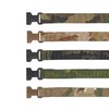 Le Micro Fight Skinny Straps di Spiritus Systems sono progettate per operazioni a bassa visibilità, regolabili da 6 a 40 pollici e indossate in configurazione "X".