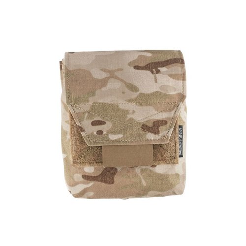 La JSTA Pouch offre una soluzione salvaspazio con scomparti impilati, compatibile con inserti Spiritus, perfetta per cinture e piattaforme MOLLE.