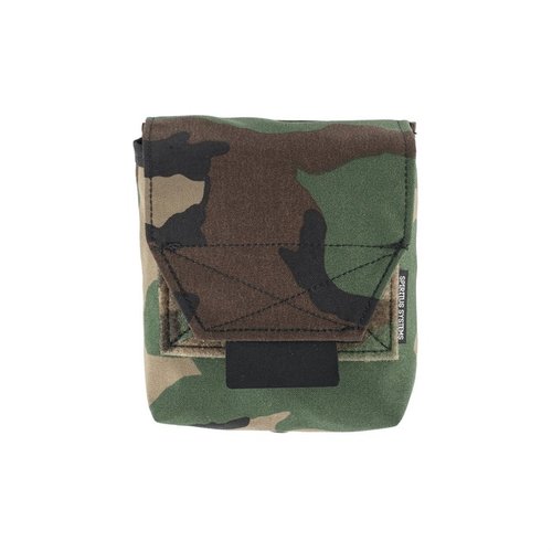 La JSTA Pouch offre una soluzione salvaspazio con compartimenti sovrapposti, compatibile con inserti Spiritus e montabile su cintura o MOLLE.