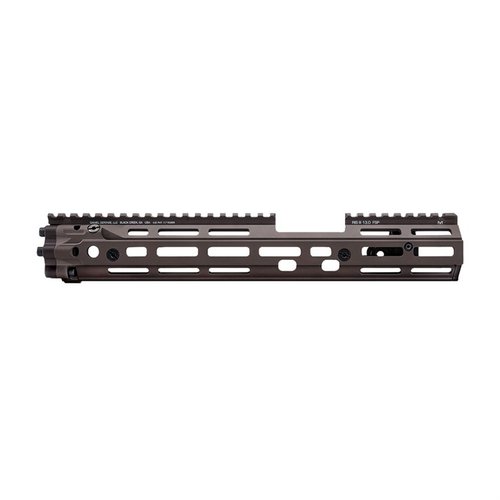 Il sistema RIS III di Daniel Defense offre un design a due pezzi leggero, costruzione in alluminio aircraft-grade, 7 punti di attacco M-LOK e compatibilità con RIS II.