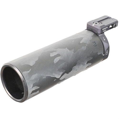 Il MODTAC Suppressor Shield U-RAC offre una copertura per soppressori a flottazione libera, riducendo il rischio di scottature e eliminando il miraggio.