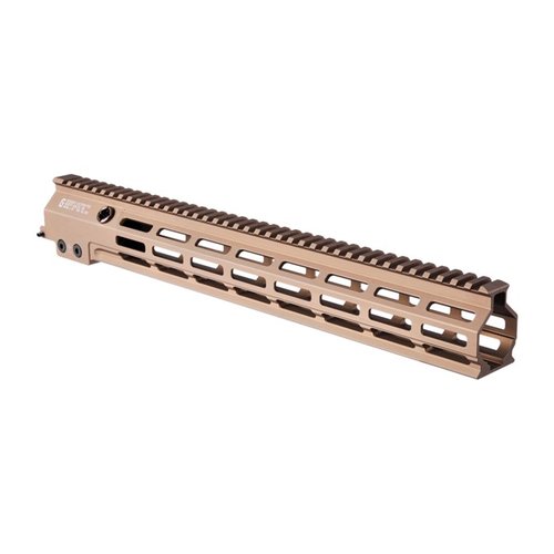 Il MK18 è un rail modular di 16" in alluminio 7000, compatibile con M-LOK e Arca-Swiss, leggero e personalizzabile, ideale per tiratori di competizione.