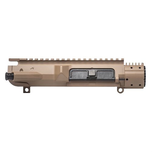 L'upper receiver M5E1 di Aero Precision offre un design monopezzo per un'installazione facile, con 8 viti per un handguard free-floated e una maggiore leggerezza.