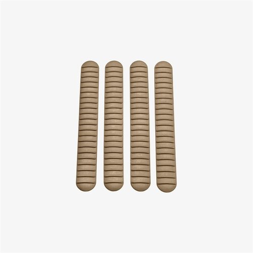 I M-LOK® Rail Covers B5 SYSTEMS offrono una presa sicura e resistenza al calore, adattandosi a diverse rail e venduti in confezioni da 4.