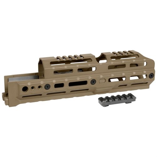 L'AK Alpha Series M-LOK Handguard offre flessibilità totale, design robusto in alluminio, compatibilità M-LOK e installazione senza modifiche permanenti.