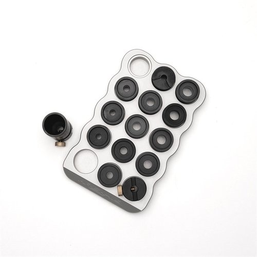 Il kit ZERO HEADSPACE e OGIVE offre misurazioni precise e costanti per la profondità di caricamento e l'headspace, con strumenti di alta qualità per ricaricatori esperti.