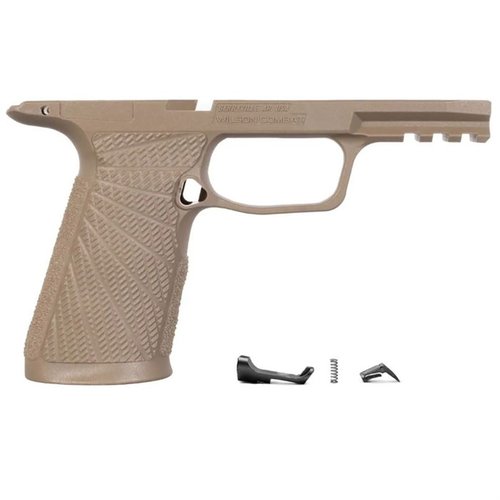 Migliora il tuo P365 XMacro con il grip module Wilson Combat: maggiore controllo, ergonomia avanzata e trazione migliorata, disponibile in vari colori.