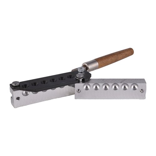 Il MUZZLELOADER ROUND BALL 6 CAVITY MOLD di LEE PRECISION produce palle rotonde da .490 di diametro e 176.61 gr, ideale per fucili calibro 50.