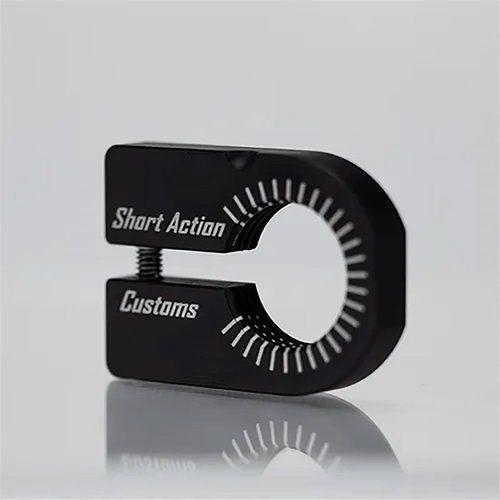 Il SOLO-LOC RING facilita e accelera l'impostazione della pressa Forster Co-Ax, impedendo la rotazione del die e permettendo regolazioni precise senza rimuoverlo.