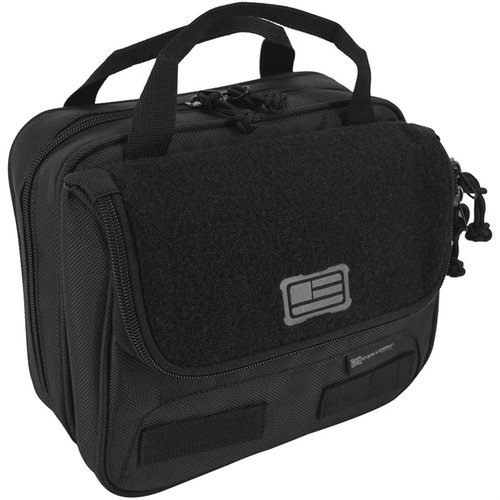 La 1680D TACTICAL DOUBLE PISTOL CASE offre protezione premium per 2 pistole, con tessuto resistente, scomparto doppio, maniglia e MOLLE per un trasporto facile.
