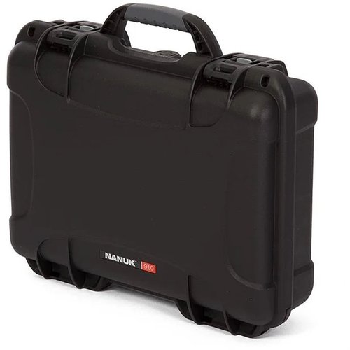 Il NANUK 910 è un case rigido impermeabile, leggero e resistente, ideale per proteggere armi, attrezzature fotografiche e strumenti in condizioni estreme.