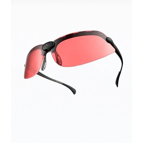 Gli occhiali da tiro Chelan offrono protezione superiore con lenti intercambiabili HD, comfort regolabile e una custodia resistente all'acqua e alla polvere.