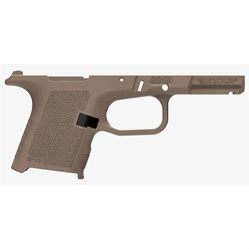 Il grip EHG RG9 di Magpul per Ruger RXM offre ergonomia avanzata, texture TSP per una presa sicura, e compatibilità con accessori Gen3 per massima personalizzazione.