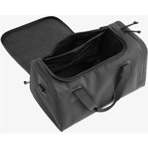 La DAKA Range Bag Small 20L di MAGPUL è resistente, impermeabile e progettata per organizzare il tuo equipaggiamento da tiro con tasche e scomparti funzionali.