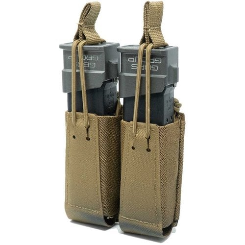 La doppia tasca per caricatori di GBRS offre compatibilità MOLLE/BELT, ritenzione bungee regolabile e materiali di alta qualità per un'estrazione fluida.