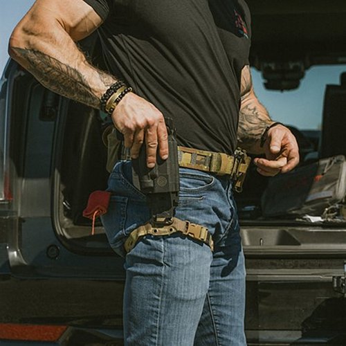 Il GBRS Leg Strap Kit offre stabilità e comfort personalizzabile, con un design innovativo che consente di regolare l'altezza della cinghia per adattarsi al proprio corpo.