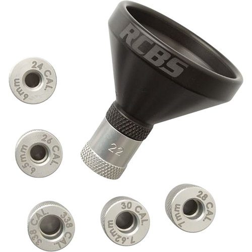 Il kit RCBS MatchMaster Powder Funnel offre velocità, precisione e convenienza con un imbuto in alluminio, adattatori per diversi calibri e un design antiaderente.