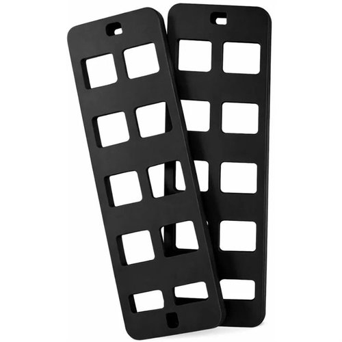 Trasforma il coperchio del tuo ACDC50 in uno spazio di stoccaggio personalizzabile con il sistema MOLLE, mantenendo tutto a portata di mano e visibile.