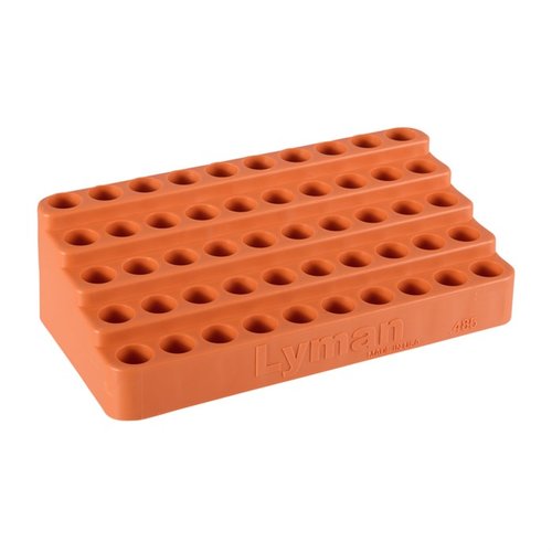 I Lyman Bleacher Loading Blocks facilitano il riempimento delle munizioni grazie al design inclinato, possono contenere 50 bossoli .308 Win e sono realizzati in polimero resistente.