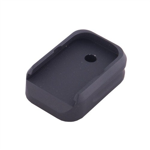 I pad di estensione per caricatori Glock® di Lightning Strike migliorano la presa, riducono il flip della volata e velocizzano le ricariche senza aumentare la capacità.