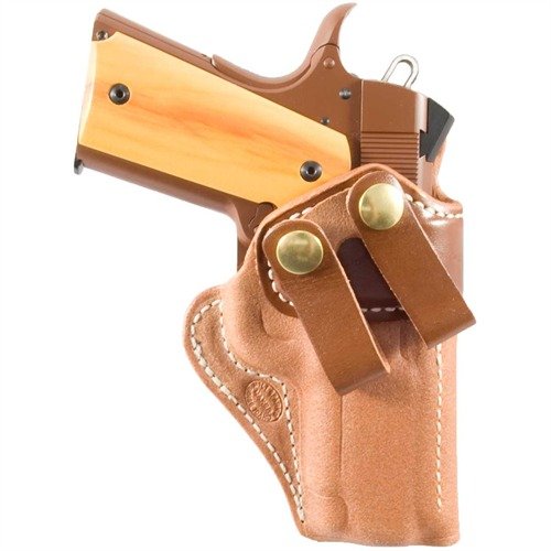 L'holster interno SEMI-AUTO SUMMER SPECIAL 2 offre massima discrezione e comfort, con un design che facilita l'estrazione rapida e una vestibilità perfetta.