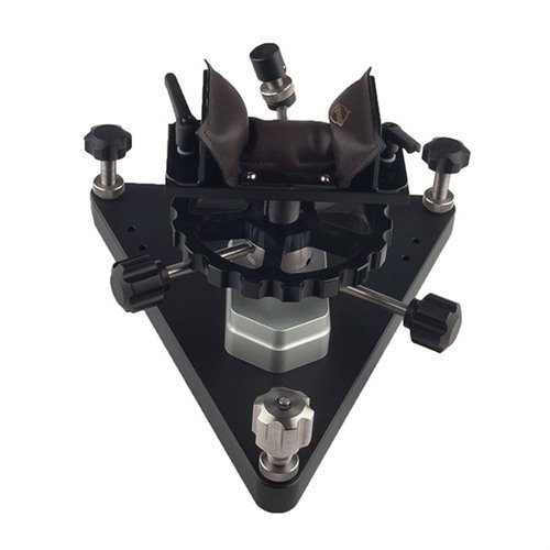 Il Sinclair Competition Rest offre stabilità, facilità di trasporto, operazioni senza sforzo e un design ambidestro per massimizzare l'accuratezza nel tiro.