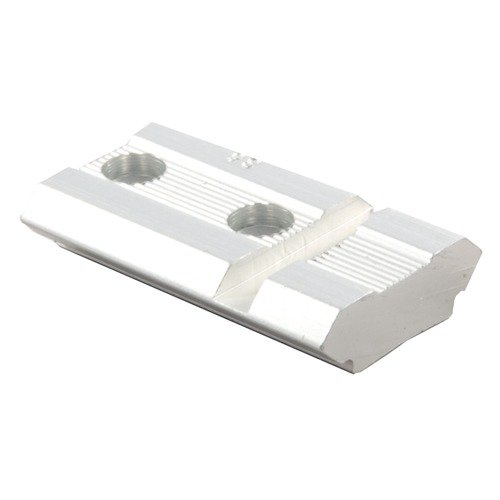 Le basi Weaver sono tra le più popolari sul mercato, disponibili in diverse finiture tra cui nickel, blu e matte, per adattarsi a qualsiasi ricevitore.