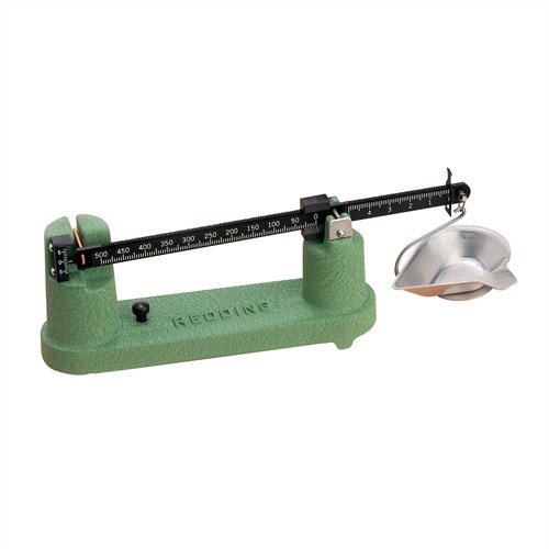 La bilancia Redding No. 2 Master offre una capacità di 505 grain, un sistema a due contrappesi e letture rapide e precise grazie al suo braccio magnetico.