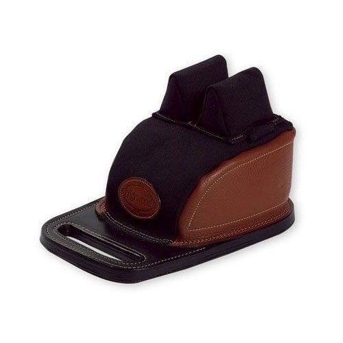 Le borse EDGEWOOD Minigator con manico offrono stabilità e facilità di trasporto, ideali per tiratori F-Class e cacciatori di varmint. Riempite con sabbia.