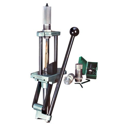 Il kit RCBS AmmoMaster .50 BMG include tutto il necessario per ricaricare con precisione il potente proiettile .50 BMG, ideale per principianti e esperti.