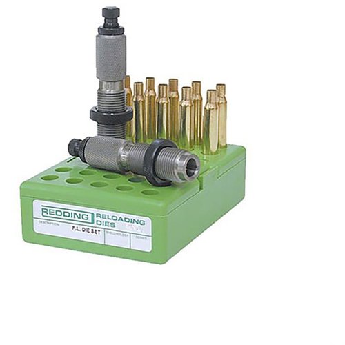 Il set di die Redding per pistole 40 S&W/10MM include 3 die per una ricarica precisa: full length, espansore e di caricamento con crimpaggio integrato.