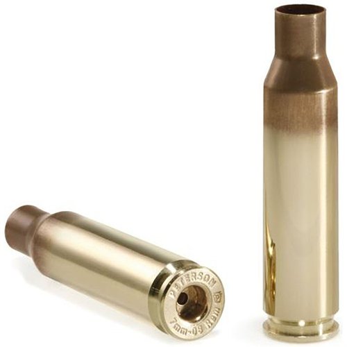 La 7MM-08 Remington Brass di Peterson offre 50 bossoli di alta qualità, trattati e confezionati in plastica resistente, ideali per tiro a lungo raggio e caccia.