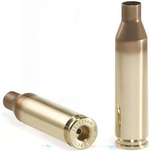.243 Winchester Brass di Peterson offre precisione e basso rinculo, confezionato in una scatola resistente con 50 bossoli, pronto per il tiro a lungo raggio.