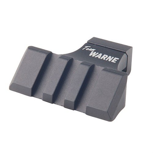 Il Warne Tactical 45° Side Mount si fissa su qualsiasi rail in stile Picatinny, ideale per montare un red dot o un mirino di backup sul tuo AR-15.