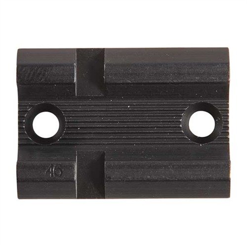 Le basi in alluminio leggero WEAVER si adattano a fucili, carabine e pistole, disponibili in set o singolarmente, per una versatilità e stabilità superiori.