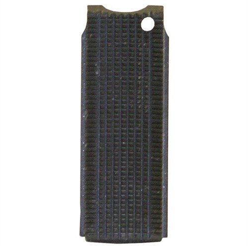 L'alloggiamento del percussore 1911 di Wilson Combat offre una presa antiscivolo con checkering profondo, garantendo stabilità e controllo durante il tiro.