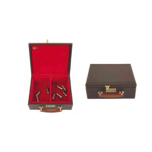 Scopri la VALIGIA IN PELLE MEGALINE, ideale per trasportare cartucce sciolte o in scatole, unendo eleganza e funzionalità per ogni appassionato di tiro.