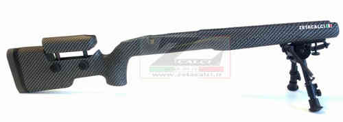 La Calciatura per Tikka T3 mod. Tactical 01 è regolabile, realizzata in Carbonio1 opaco, garantendo leggerezza, robustezza e comfort per ogni tiratore.