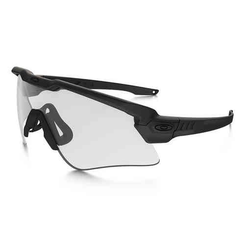 Le SI Ballistic M-Frame ALPHA di OAKLEY offrono una protezione eccezionale, comfort e visibilità ottimale, ideali per il tiro e le attività all'aperto.