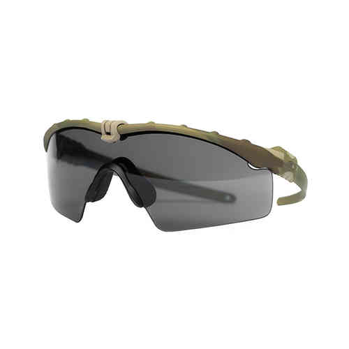 Le occhiali SI Ballistic M-Frame 3.0 di OAKLEY offrono una protezione eccezionale, comfort e stile, ideali per chi cerca prestazioni elevate nel tiro.