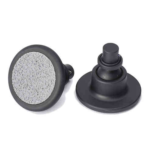 I piedi snodati piatti ROME offrono stabilità e versatilità per il tuo equipaggiamento, garantendo un supporto sicuro durante le operazioni di tiro.