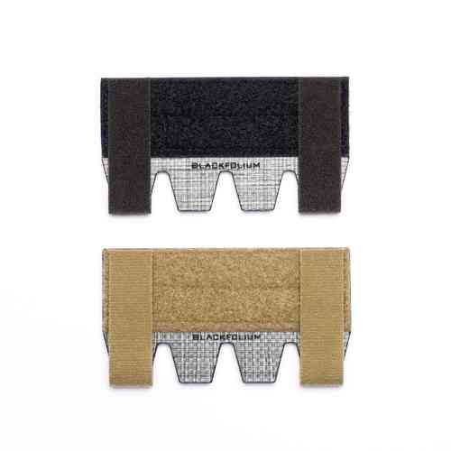 Il FORK Panel - Horizontal è la soluzione innovativa per aggiungere tasche in Velcro® senza necessità di MOLLE/MALICE, ideale per plate carriers e cinture.